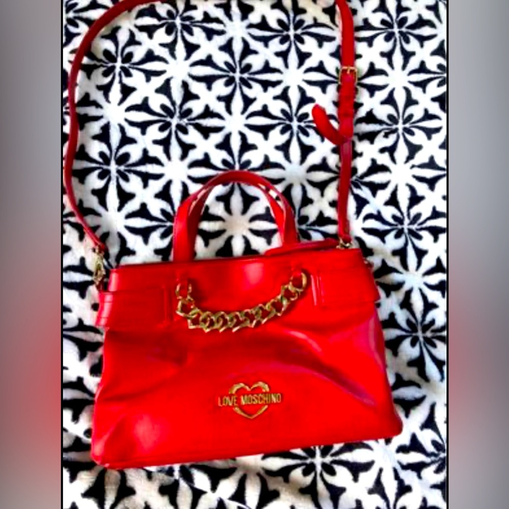 Love Moschino Red Crossbody Satchel Gold Heart Purse Chain Logo